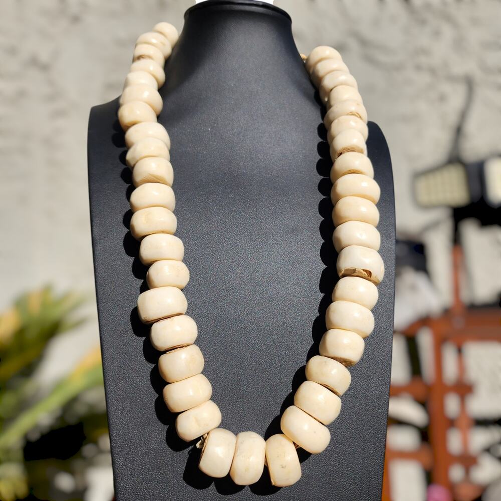 Vtg Cow Bovine Bone African Trade Bread Necklace Large Hand Carved White Kenya